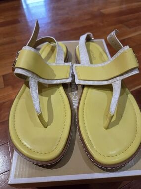 Michael Kors Yellow Leather Thong Sandals with Contrast Trim